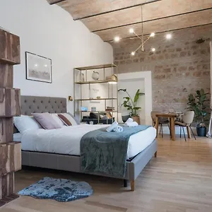 https://la-polveriera-appartamento-elegante-e-luminoso-vicino.it-romehotels.com