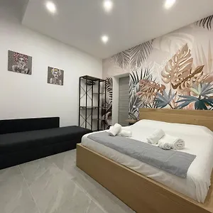 https://il-vicolo-di-paola.catania-hotels.net